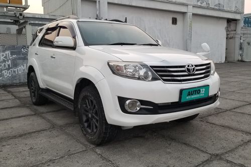 2014 Toyota Fortuner  2.7 L 4X4 V LUX A/T