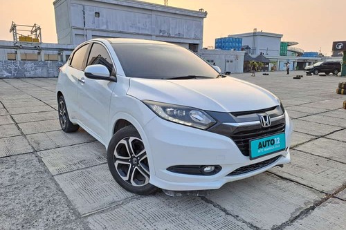 2015 Honda HRV  1.8 RS PRESTIGE CVT bekas