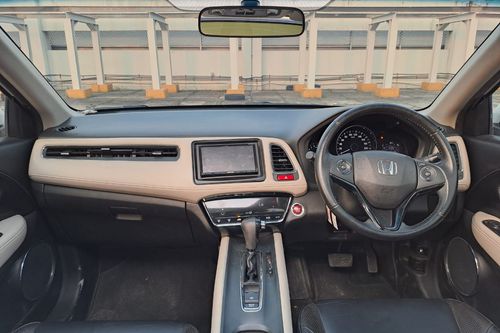 Dijual 2015 Honda HRV 1.8 RS PRESTIGE CVT bekas