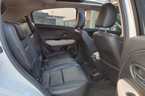 2015 Honda HRV 1.8 RS PRESTIGE CVT bekas