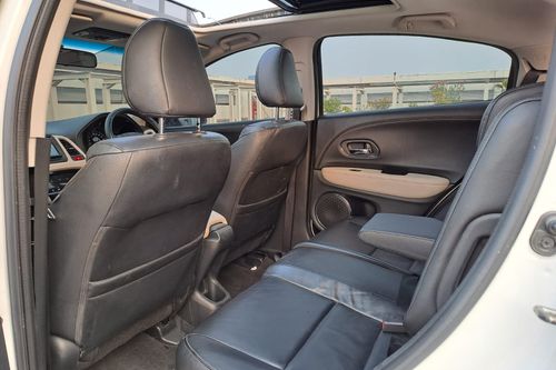 2015 Honda HRV 1.8 RS PRESTIGE CVT bekas