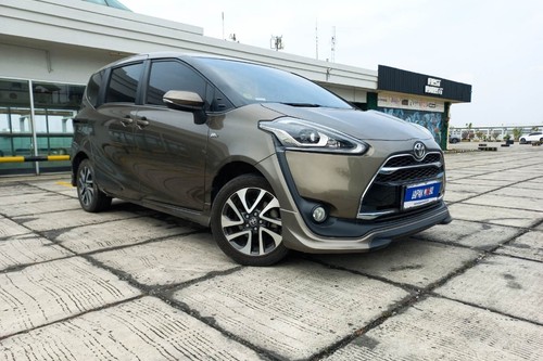 2016 Toyota Sienta 1.5L Q AT bekas