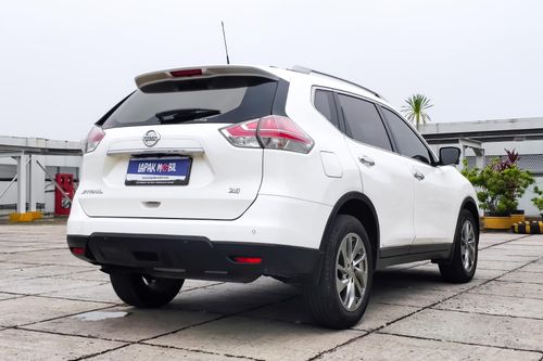 2016 Nissan X Trail 2.5L CVT AT bekas