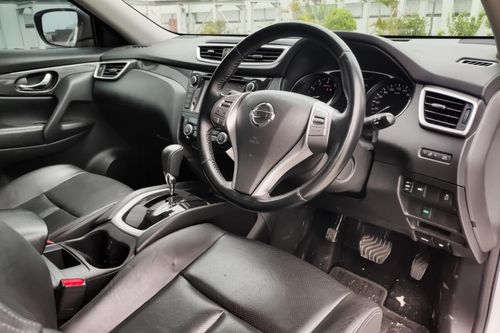 2016 Nissan X Trail 2.5L CVT AT bekas