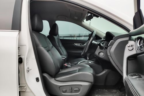 2016 Nissan X Trail 2.5L CVT AT bekas
