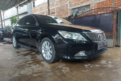 Dijual 2014 Toyota Camry 2.5 V AT MC bekas