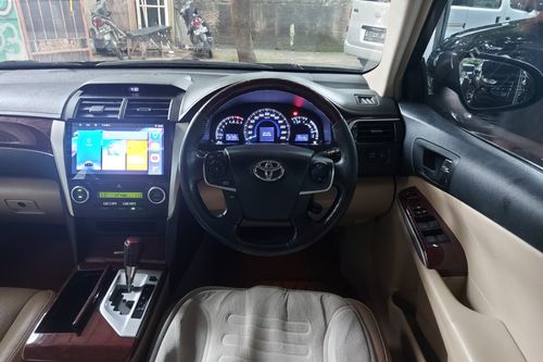 2014 Toyota Camry 2.5 V AT MC bekas