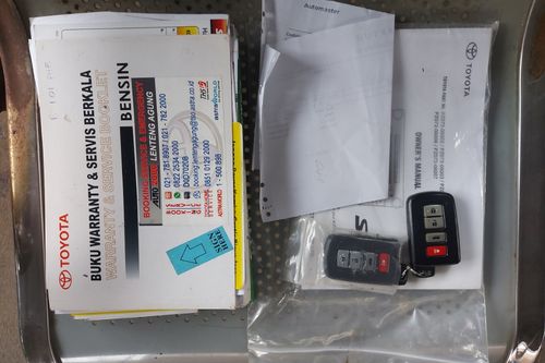 2014 Toyota Camry 2.5 V AT MC bekas