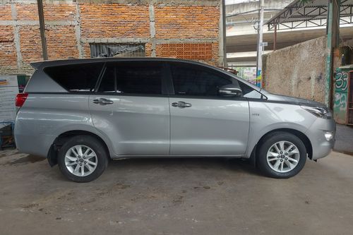 Dijual 2016 Toyota Kijang Innova 2.0 V AT bekas
