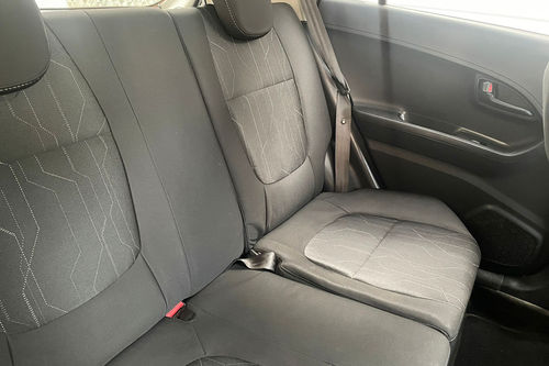 Beli mobil bekas