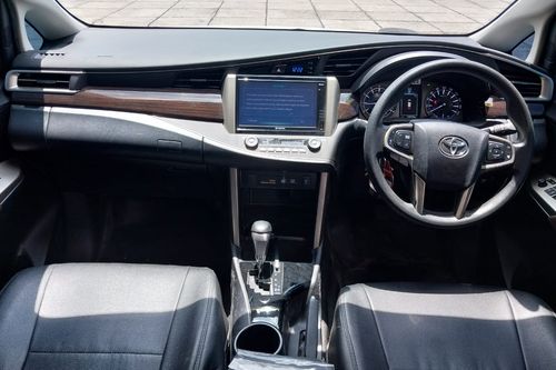 2022 Toyota Innova REBORN BENSIN V 2.0 AT bekas