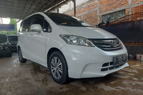 Beli mobil bekas