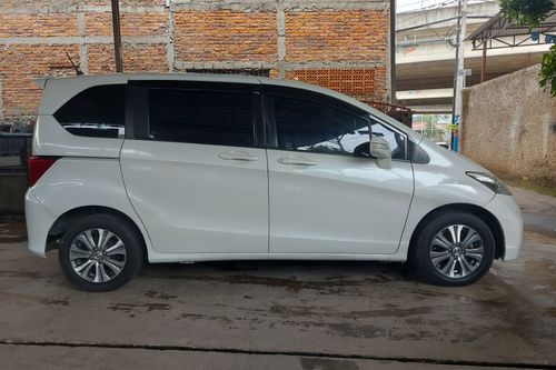 2013 Honda Freed S AT bekas