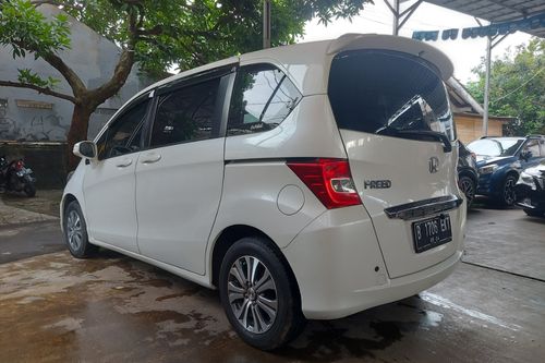 Beli mobil bekas