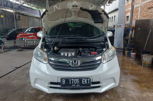 2013 Honda Freed S AT bekas