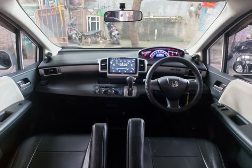 2013 Honda Freed S AT bekas