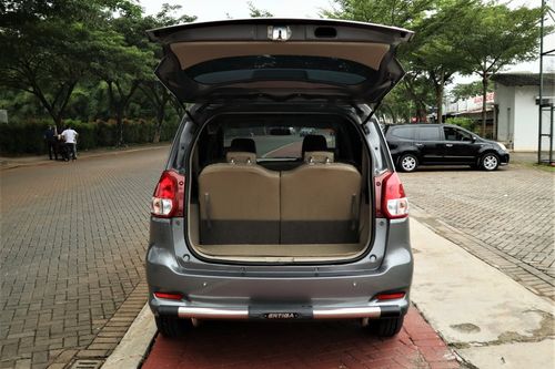 2016 Suzuki Ertiga GL AT bekas