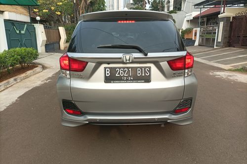 Beli mobil bekas