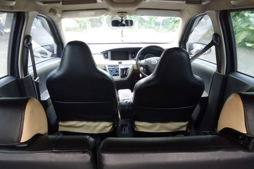 2016 Daihatsu Sigra 1.2 R MT DLX bekas