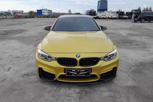 2015 BMW M4 Coupe  3.0 L AT bekas