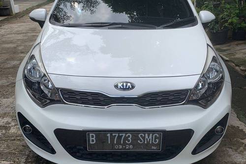 2013 Kia Rio  SE 1.4 bekas