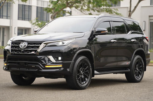 2nd Hand 2022 Toyota Fortuner 4x2 2.8 GR Sport AT DSL