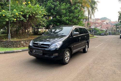 2014 Toyota Kijang Innova 2.0 V AT bekas