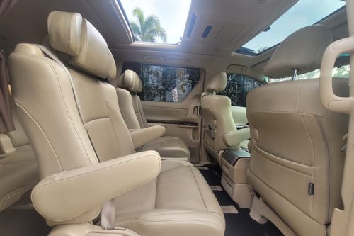 Used 2011 Toyota Vellfire 2.4 V AT