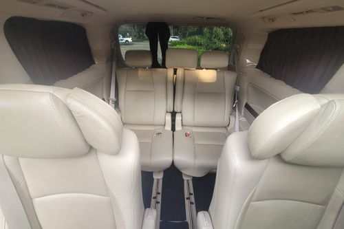 Used 2011 Toyota Vellfire 2.4 V AT