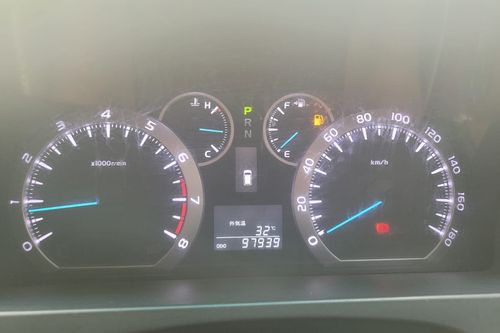 Used 2011 Toyota Vellfire 2.4 V AT