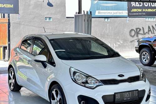 2014 Kia Rio  SE 1.4L AT