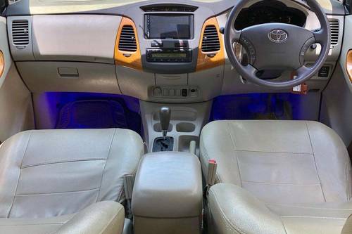 2010 Toyota Kijang Innova 2.0 V AT