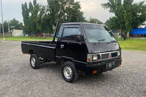 2016 Mitsubishi L300 Pickup Standard