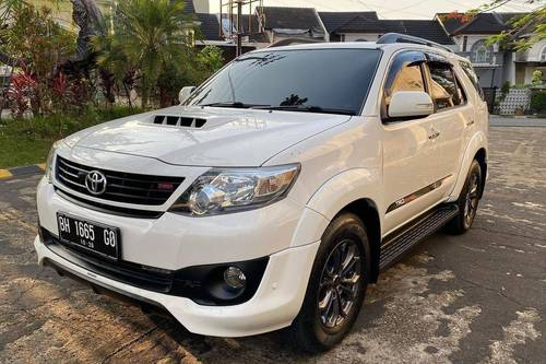 Second Hand 2015 Toyota Fortuner  2.5L G VNT TRD Diesel AT