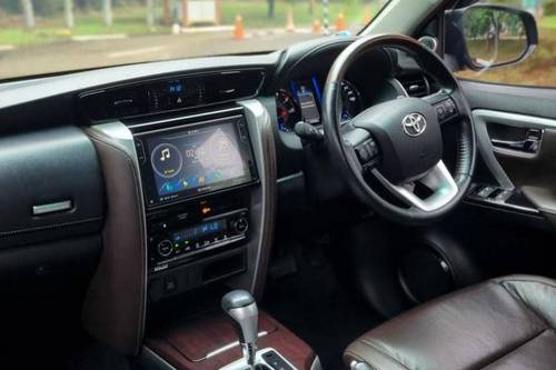 2019 Toyota Fortuner 4X2 G AT DIESEL TRD SPORTIVO