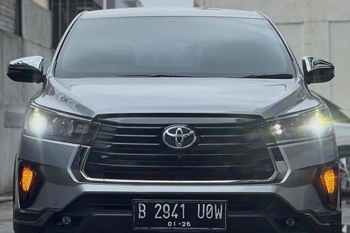 2021 Toyota Kijang Innova 2.4L Venturer AT Bekas