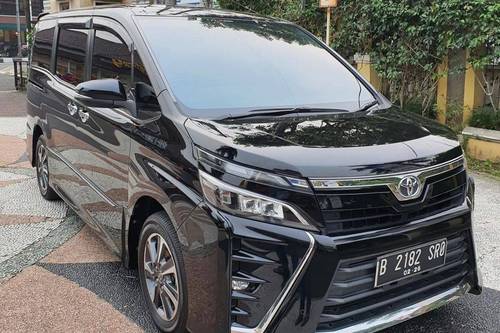 2021 Toyota Voxy 2.0 CVT