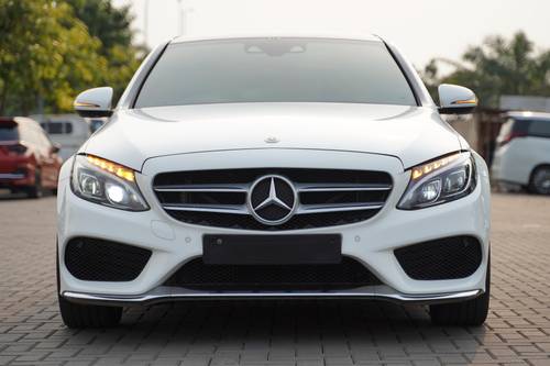 2018 Mercedes Benz C-Class Sedan C 300 AMG Line bekas