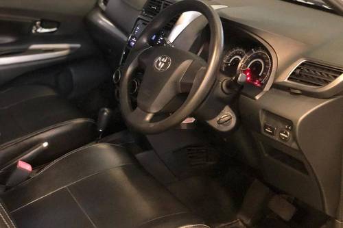 2015 Toyota Avanza Veloz  1.5 AT