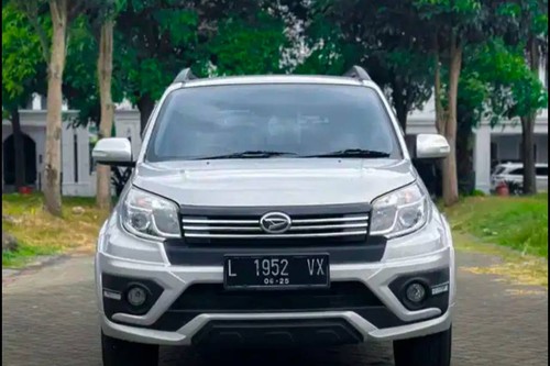 2015 Daihatsu Terios TX ADVENTURE 1.5L MT bekas