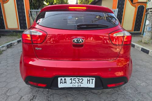 2013 Kia Rio  MT 1.4 HB