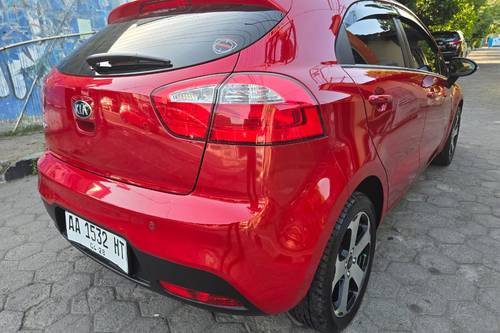 2013 Kia Rio  MT 1.4 HB