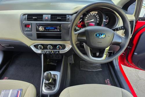 2013 Kia Rio  MT 1.4 HB