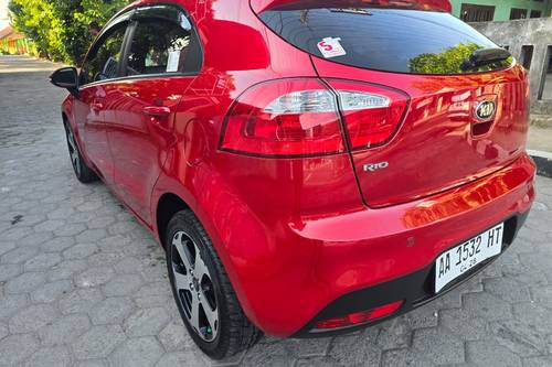 2013 Kia Rio  MT 1.4 HB