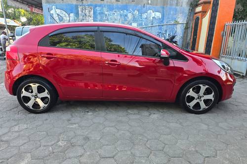 2013 Kia Rio  MT 1.4 HB