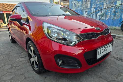 2013 Kia Rio  MT 1.4 HB