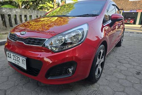 2013 Kia Rio  MT 1.4 HB