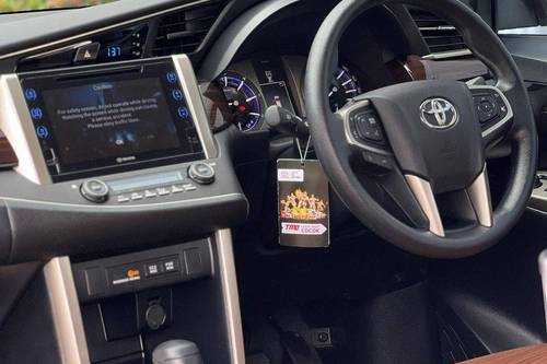 2019 Toyota Kijang Innova REBORN 2.4 V MT DIESEL LUX