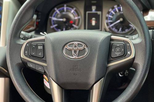 2019 Toyota Kijang Innova REBORN 2.4 V MT DIESEL LUX