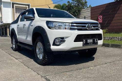 2019 Toyota Hilux 2.4L D-Cab G 4x4 MT